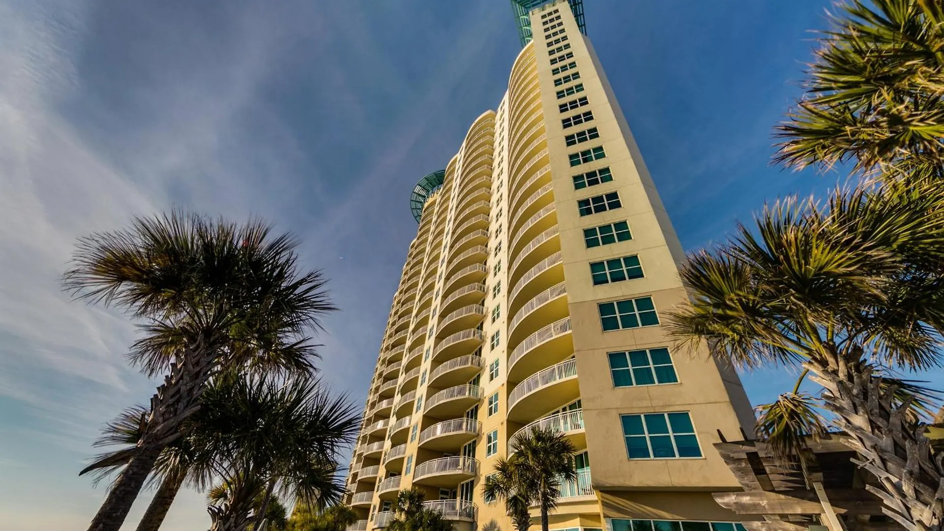 Aqua Resort 711 By Emerald Coast Retreats Panama City Beach United States