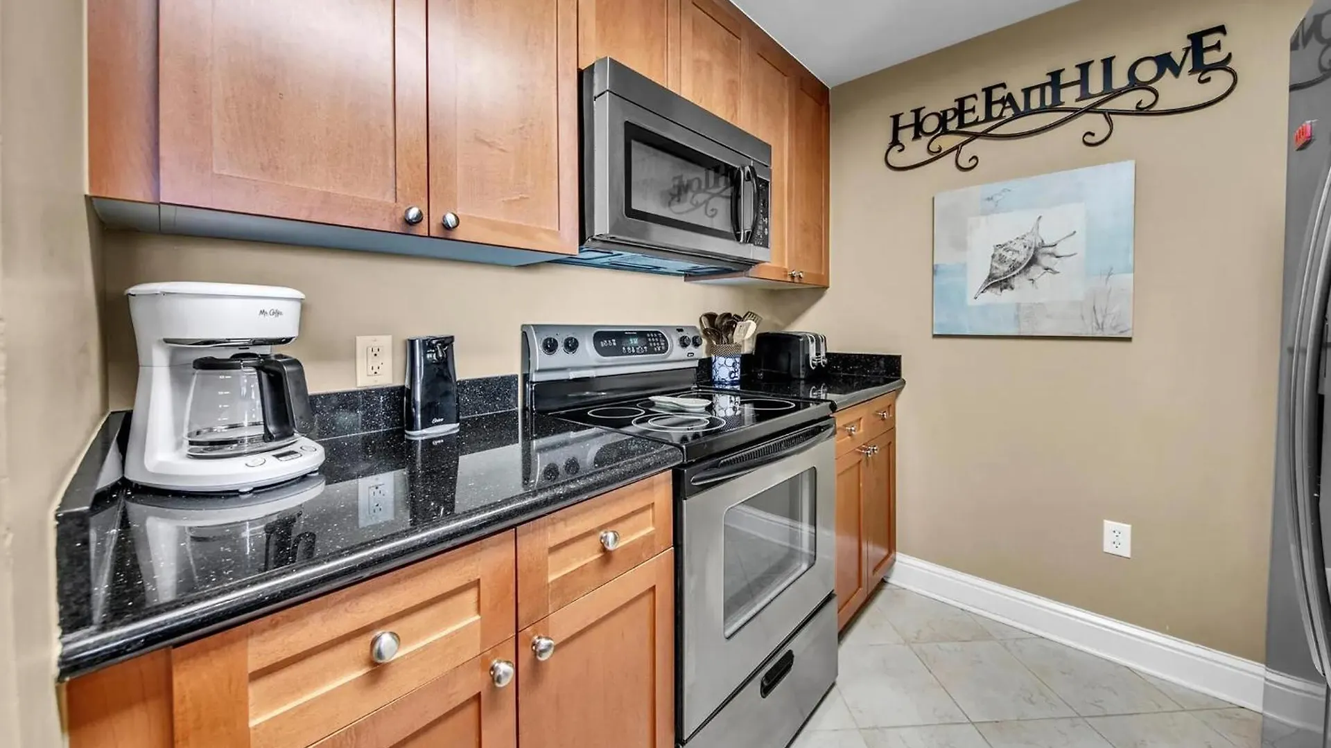 Aqua Resort 711 By Emerald Coast Retreats Panama City Beach Apartment