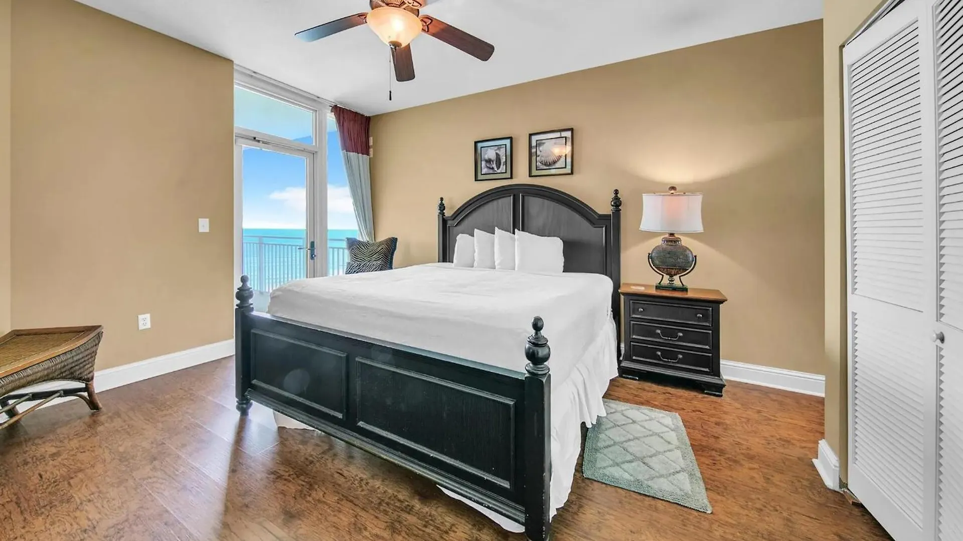 Aqua Resort 711 By Emerald Coast Retreats Panama City Beach 0*,  United States