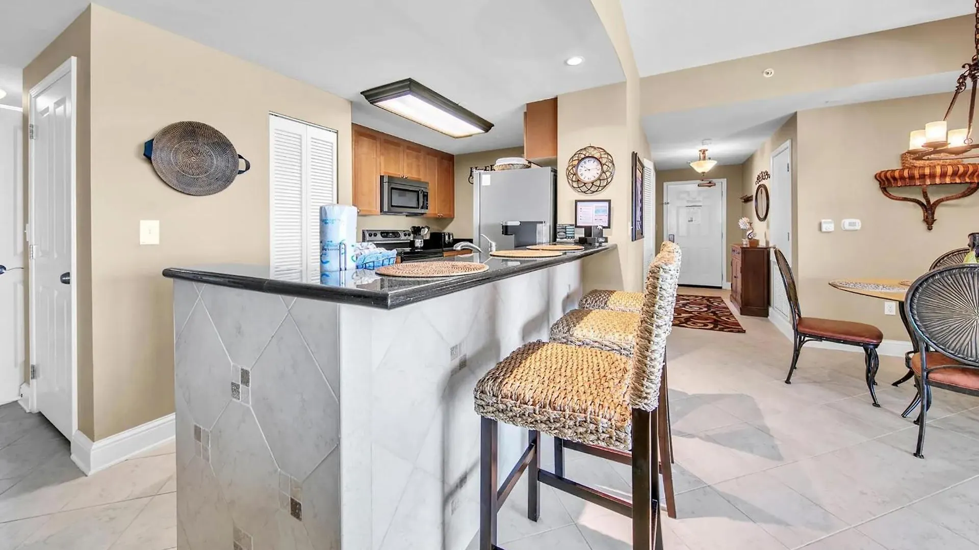 Apartment Aqua Resort 711 By Emerald Coast Retreats Panama City Beach United States