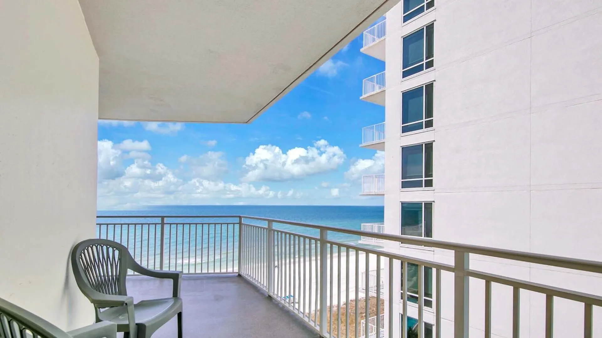 Aqua Resort 711 By Emerald Coast Retreats Panama City Beach 0*,  United States