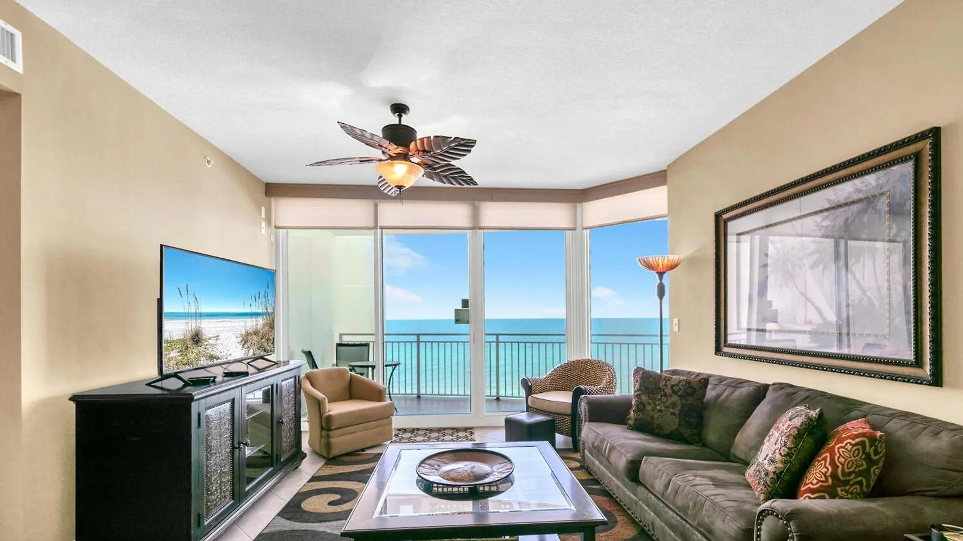 Apartment Aqua Resort 711 By Emerald Coast Retreats Panama City Beach United States