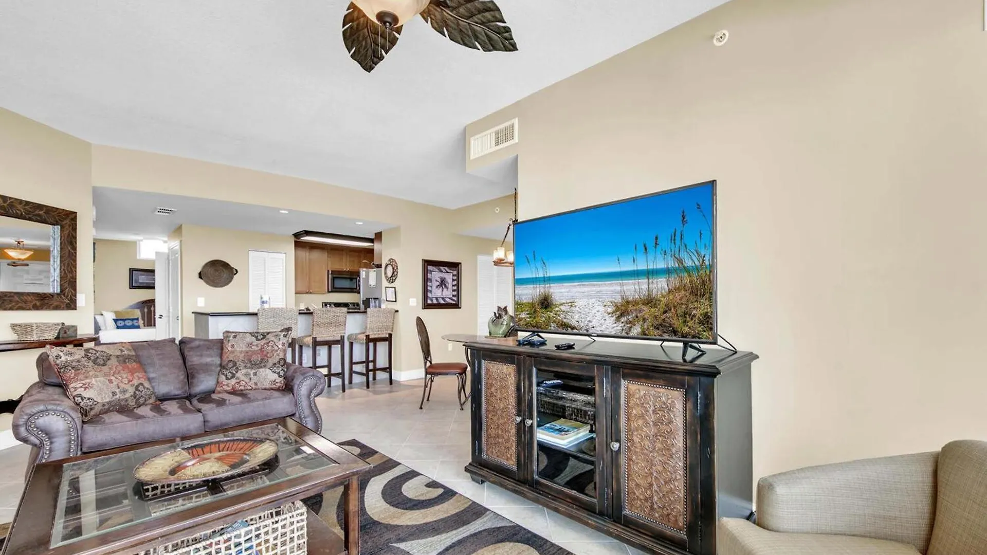 Aqua Resort 711 By Emerald Coast Retreats Panama City Beach Apartment