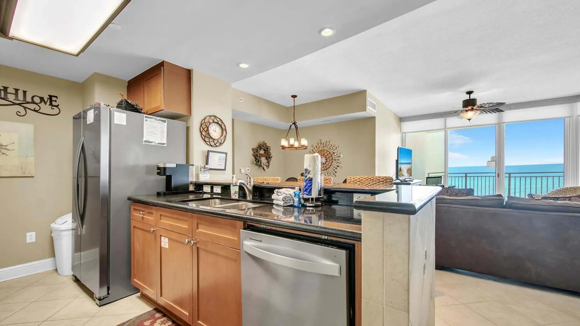 Apartment Aqua Resort 711 By Emerald Coast Retreats Panama City Beach