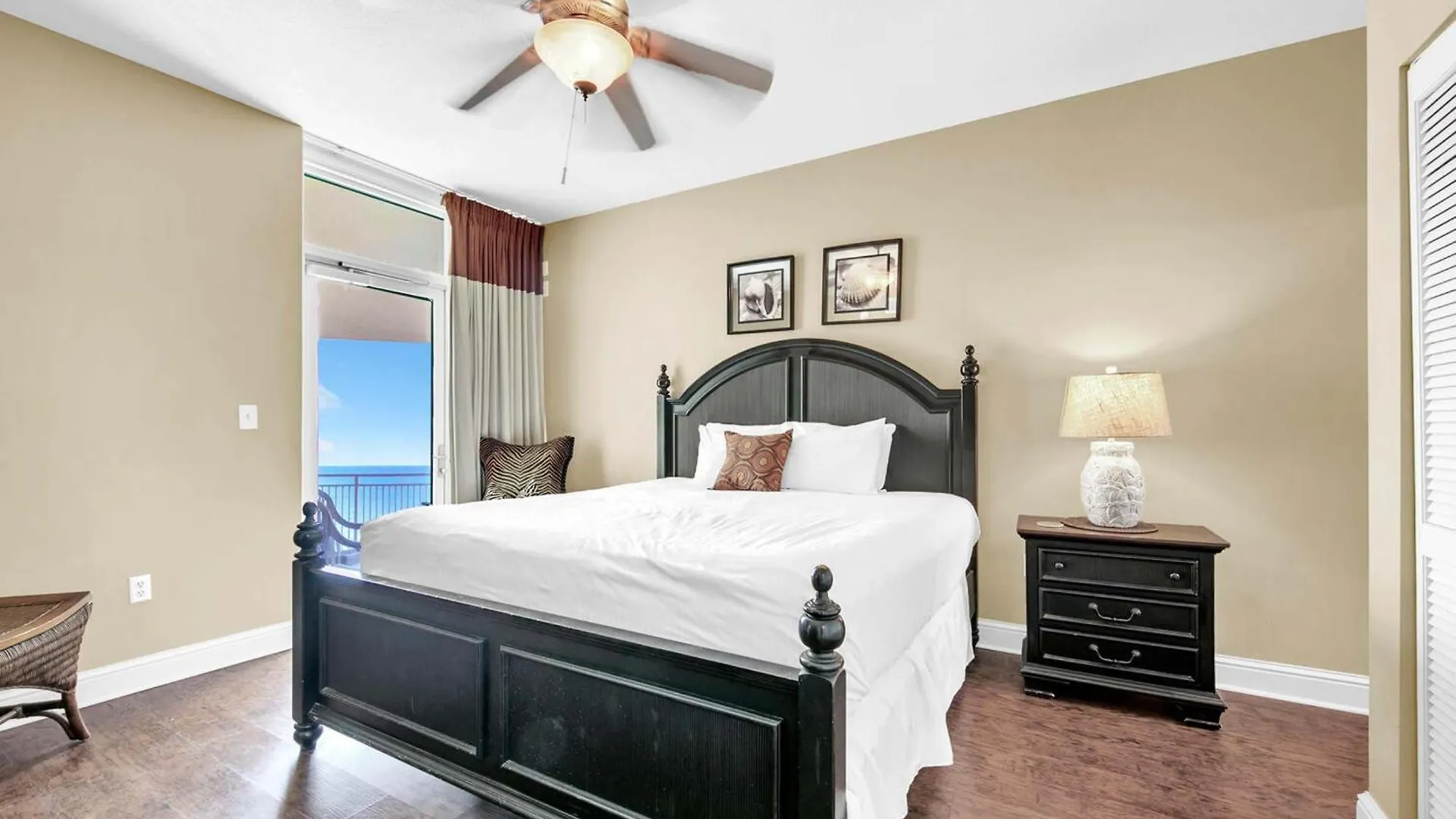 Aqua Resort 711 By Emerald Coast Retreats Panama City Beach Apartment